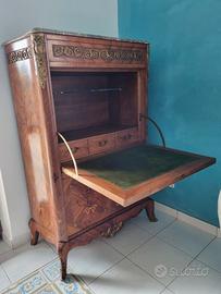 Elegante Secretaire a ribalta Luigi XV