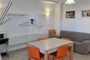 Agosto a Fano:mare e.la Basilica di Vitruvio