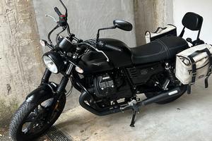 Moto Guzzi V7 Stone Mistral nero opaco 
