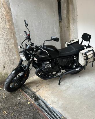 Moto Guzzi V7 Stone Mistral nero opaco 