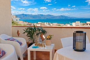 Risvegli sul blu:casa a due passi dal mare Limonce