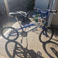 bicicletta bmx