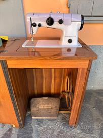 Macchina da cucire Salmoiraghi 33 A con accessori