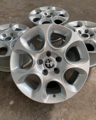 4 cerchi in lega 16 originali Alfa Romeo