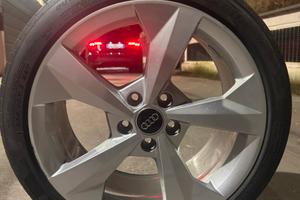 Treno cerchi Audi Originali 19’’  con gomme nuove