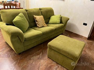 Divano 2 posti piu divano 3 posti piu pouf conteni