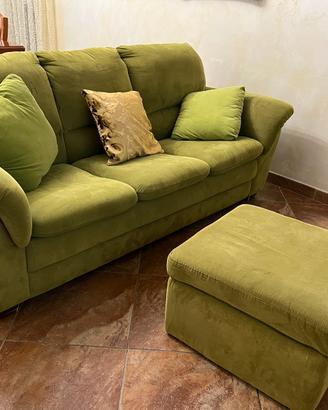 Divano 2 posti piu divano 3 posti piu pouf conteni
