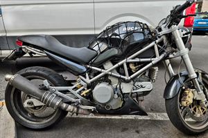 Ducati monster 750 i.e. 2002