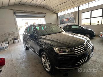 VOLKSWAGEN Touareg - 2014