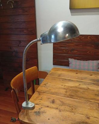 Lampada da tavolo industriale vintage A. Perazzone