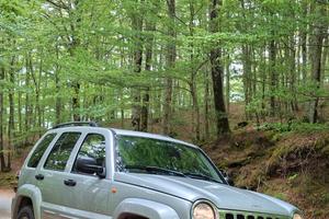 jeep 2.500 cambio manuale