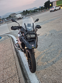 Bmw 1250 gs triple black