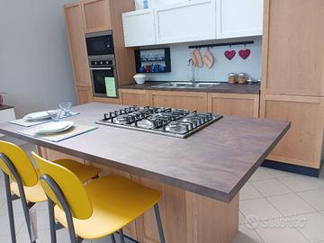 cucina in legno rovere e frassinato bianco