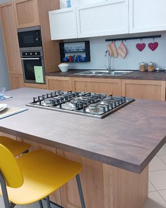 cucina in legno rovere e frassinato bianco