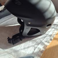 casco per sport acquatici 