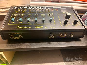 Mixer radio deejay