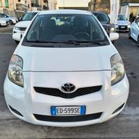 TOYOTA YARIS 1.4 DIESEL CAMBIO AUTOMATICO FINE 201