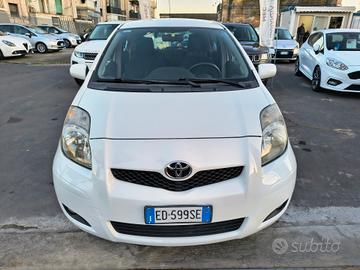 TOYOTA YARIS 1.4 DIESEL CAMBIO AUTOMATICO FINE 201