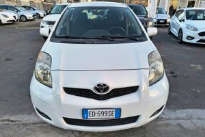 TOYOTA YARIS 1.4 DIESEL CAMBIO AUTOMATICO FINE 201