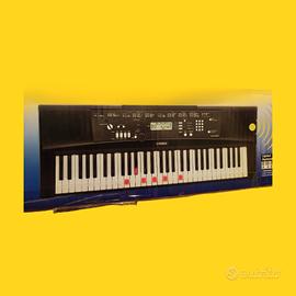Tastiera digitale Yamaha EZ-220 con tasti illumina