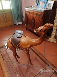 Modellino di un cammello alto 52