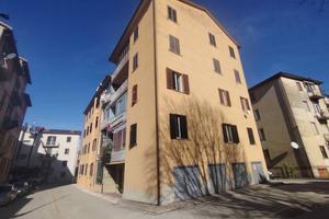 Appartamento di 141 m² con più di 5 locali e box a