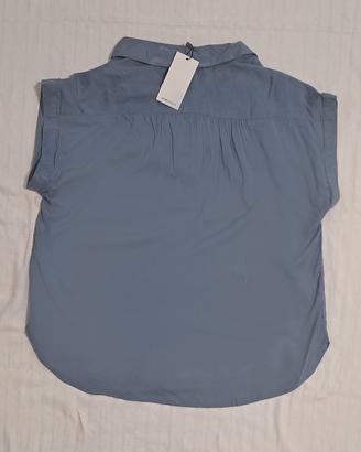 camicia nuova con cartellino blu