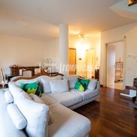 APPARTAMENTO ALL'ULTIMO PIANO CON BOX E CANTINA