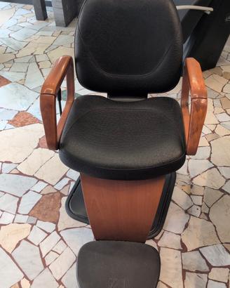 2 poltrone parrucchiere + poltrona lavatesta
