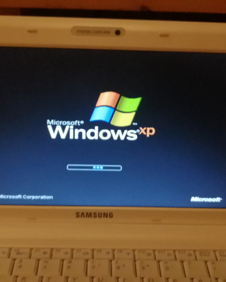Notebook Samsung bianco N140 + porta pc