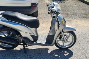 HONDA  SH150I