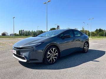 Toyota Prius 2.0 Plug-in Hybrid Lounge