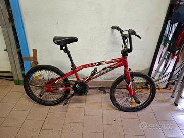 bicicletta BMX