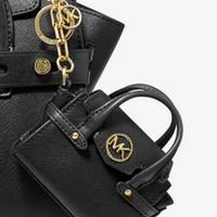 Ciondolo Micheal Kors per borsa in pelle nera