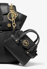 Ciondolo Micheal Kors per borsa in pelle nera