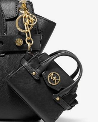 Ciondolo Micheal Kors per borsa in pelle nera