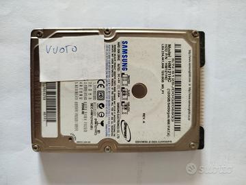 HDD da 120 Gb in formato 2.5", interfaccia P-ATA.