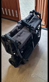 PASSEGGINO GEMELLARE