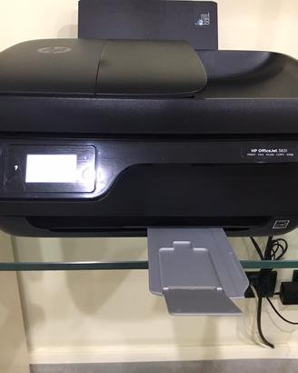 Stampante HP OfficeJet 3830 con scorta di cartucce