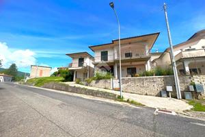 CASA SEMINDIPENDENTE A COTTANELLO