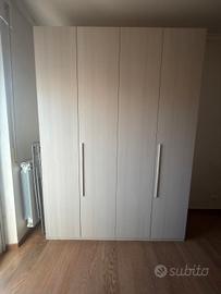 armadio  4 ante  180x240 circa 