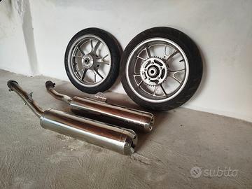 cerchi e  scarichi Kawasaki zzr 1300