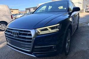 AUDI Q5 40 TDI quattro S tronic Business Design