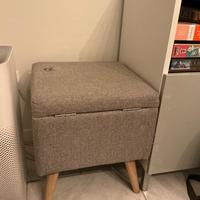 Sgabello con contenitore