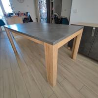 Tavolo in legno