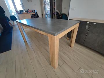 Tavolo in legno