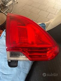 Fanale led posteriore sinistro baule peugeot 2008