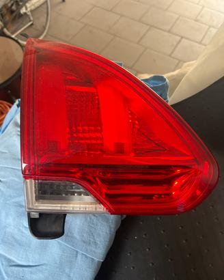 Fanale led posteriore sinistro baule peugeot 2008