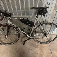 bici da corsa Focus cayo +accessori