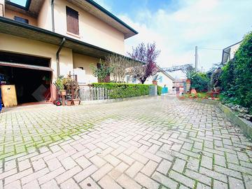 Villa a schiera Casalgrande [Rif. V308VRG]